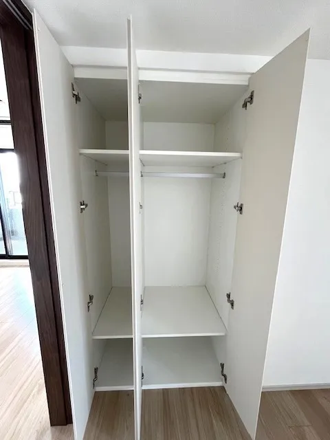 Stella Maison Sangenjaya - Interior - ["Wood", "Flooring", "Floor"]