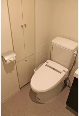 ZOOM Iidabashi - Interior - ["Toilet seat", "Toilet", "Plumbing fixture"]