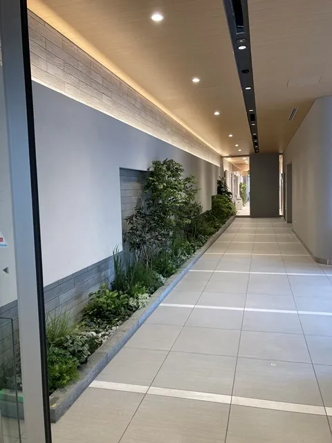 Oase Shinjuku Nishi-Ochiai Residence - Exterior - ["Plant", "Interior design", "Tile flooring"]