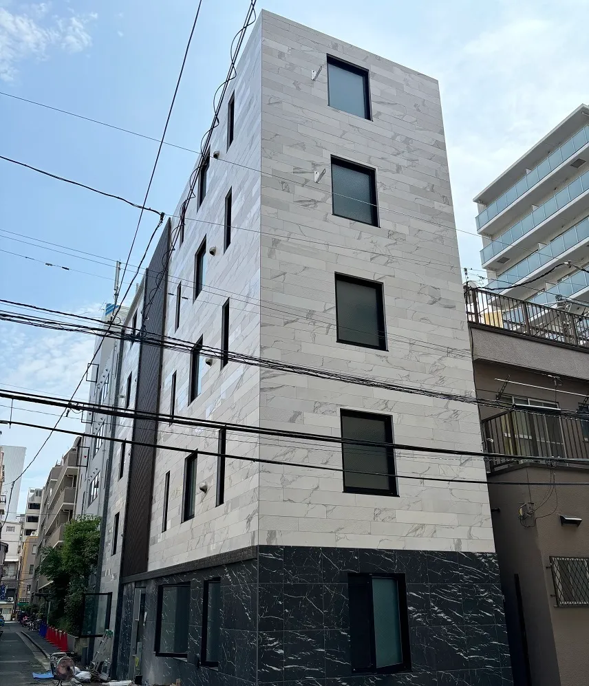 LiveFlat Morishita II - Exterior - ["Sky", "Building", "Window"]