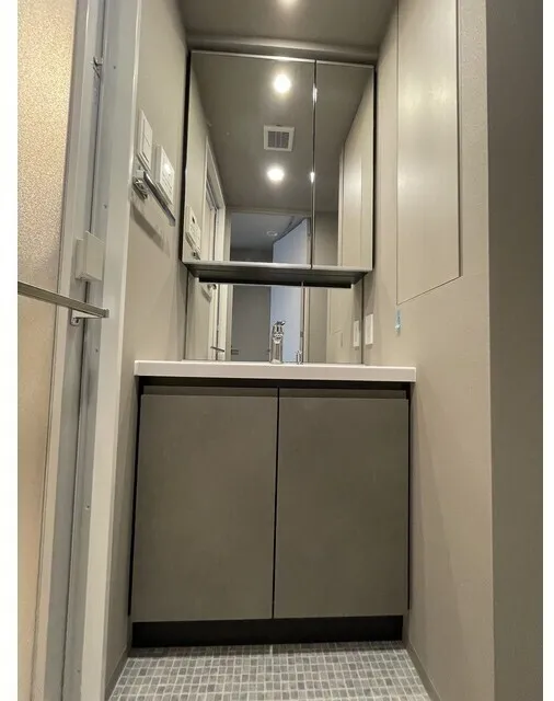 Baus Flats Kuramae - Interior - ["Flooring", "Interior design", "Floor"]