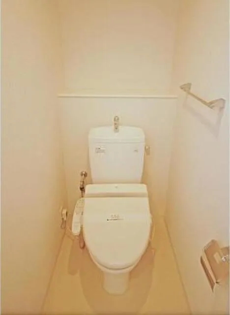 Park Axis Otsuka - Interior - ["Plumbing fixture", "Toilet seat", "Toilet"]