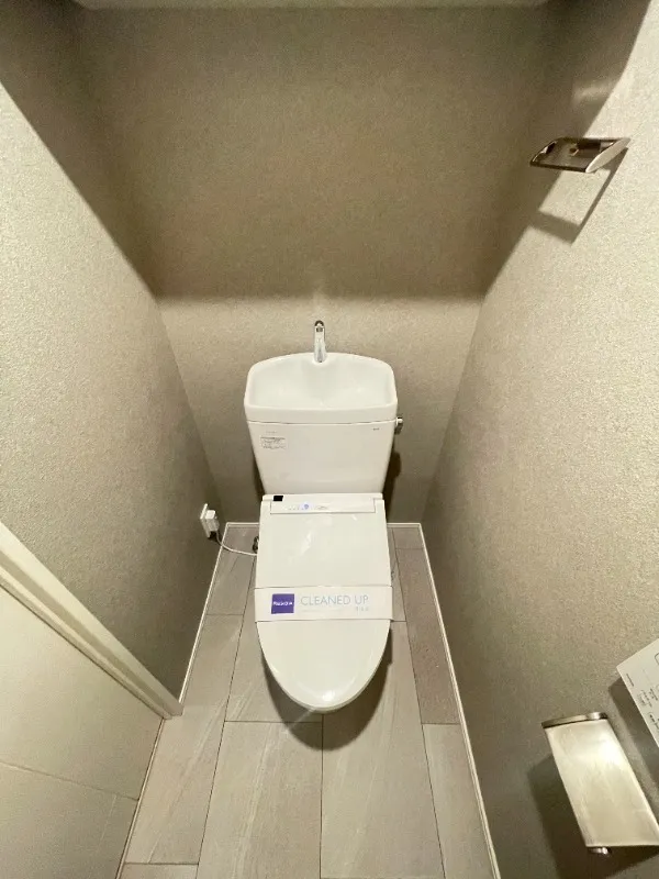 Residia Shinkawa  - Interior - ["Toilet seat", "Toilet", "Flooring"]