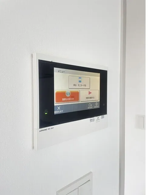 Season Flats Omorinishi - Interior - ["Electronic device", "Display device", "Technology"]