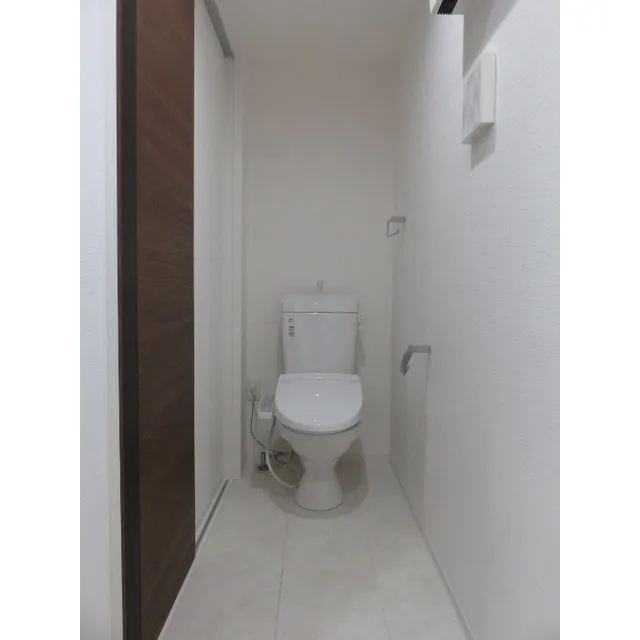 Apartment Umegaoka Grande - Interior - ["Toilet seat", "Property", "Room"]