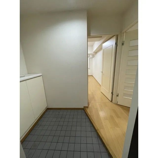 Tokyu Dwell Arus Sugamo - Interior - ["Fixture", "Wood", "Interior design"]