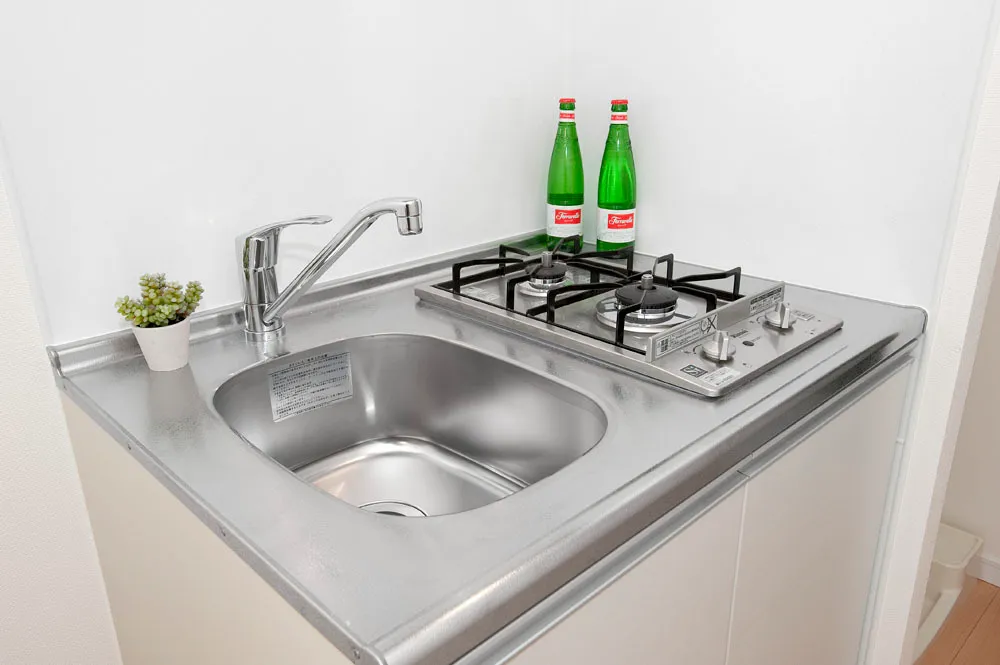 Residia Yotsuya Sanchome - Interior - ["Tap", "Plumbing fixture", "Kitchen sink"]