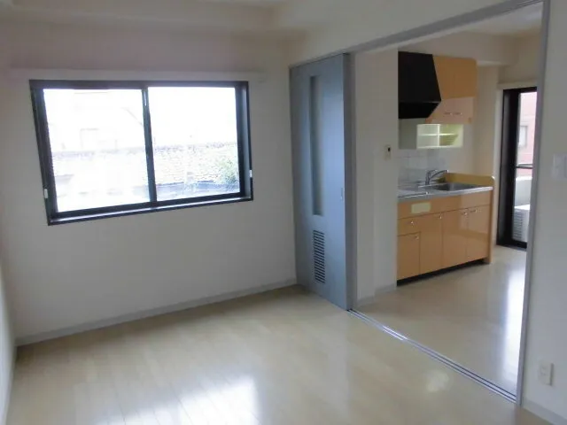 Winbell Duet Ebisu 2 - Interior - ["Floor", "Apartment", "Tile Flooring"]