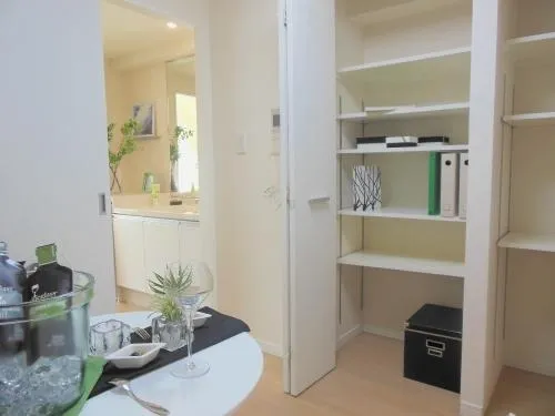 Castalia Nakameguro - Interior - ["Furniture", "Plant", "Houseplant"]