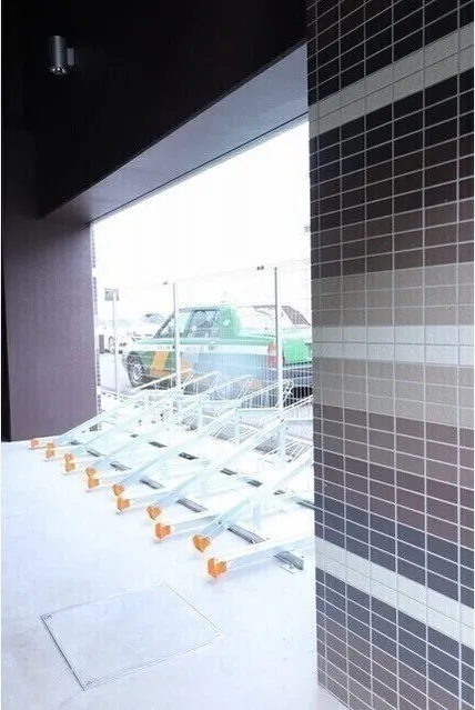 ORME COURT NIPPORI EAST - Other - ["Composite material", "Tile", "Daylighting"]