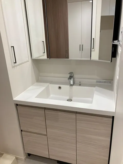 Park Axis Monzennakacho Terrace - Interior - ["Bathroom cabinet", "Tap", "Cabinetry"]