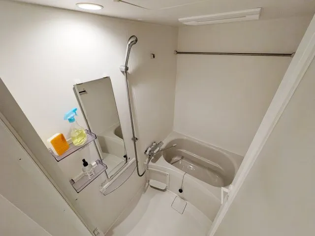 Toggle Otsuka Lerion - Interior - ["Plumbing fixture", "Plumbing", "Bathroom"]