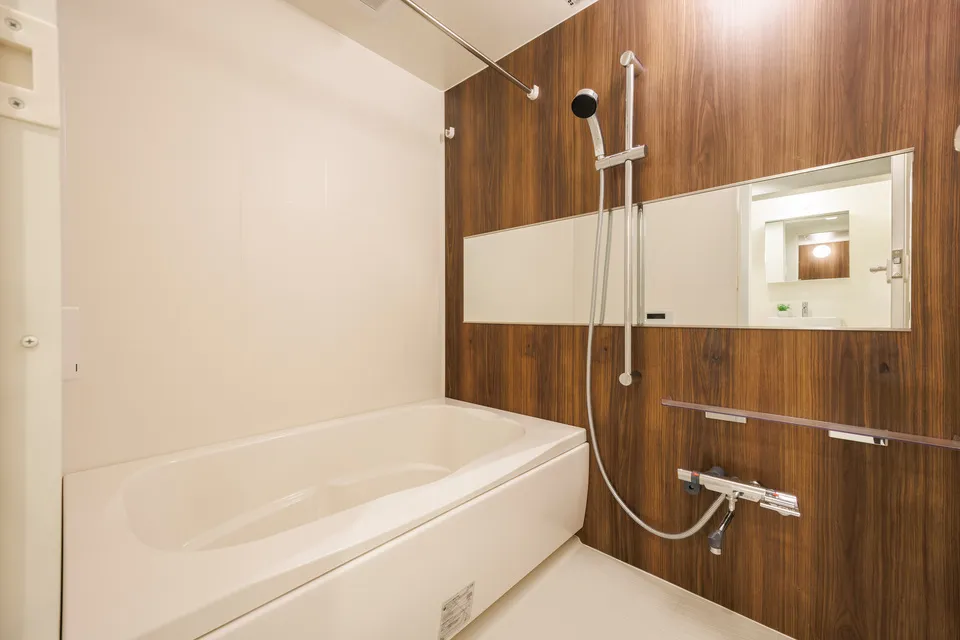 Hmlet Bunkyo Korakuen - Interior - ["Bathroom", "Flooring", "Plumbing fixture"]
