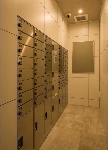 Demes Higashi Shinjuku - Exterior - ["Flooring", "Floor", "Wood stain"]