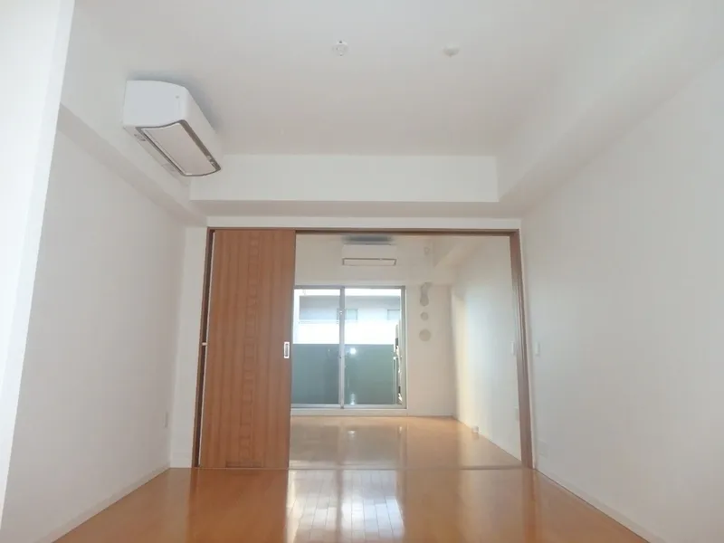 Esty Maison Toyosu Residence - Interior - ["Flooring", "Floor", "Ceiling"]