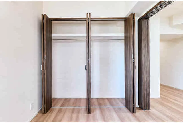 Prele Duc Kinshi Park - Interior - ["Flooring", "Wood", "Floor"]