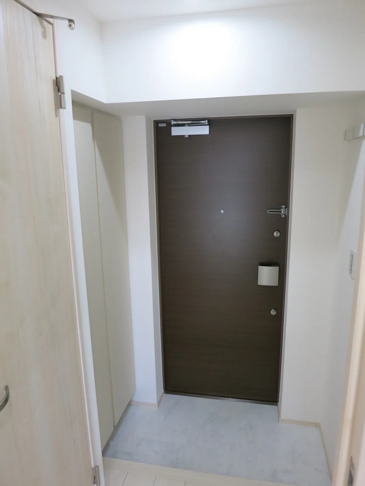 Milia Residence Myogadani - Interior - ["Wood", "Flooring", "Floor"]