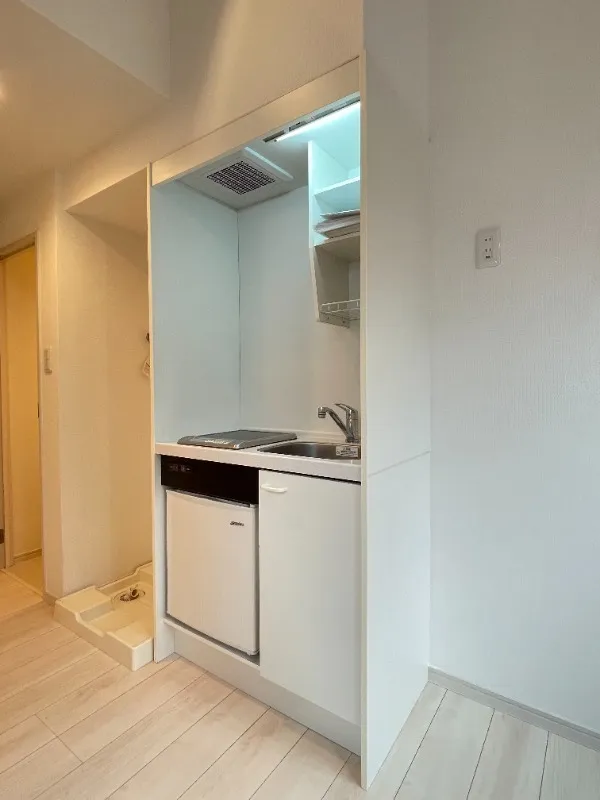 Barmy Place Oji II - Interior - ["Floor", "Flooring", "Interior design"]