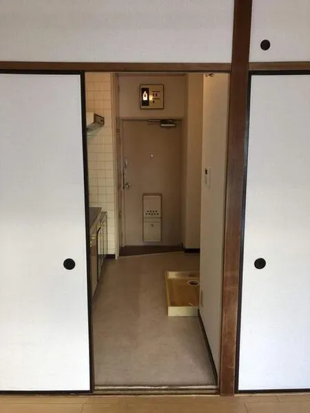 Azabu Kasumicho Prince Mansion - Interior - ["Wood", "Flooring", "Floor"]
