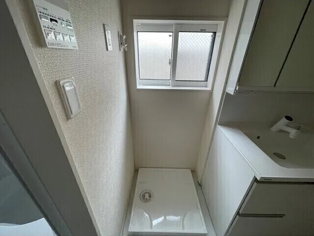 Kolet Itabashi Yotsuba #04 - Interior - ["Flooring", "Floor", "Room"]