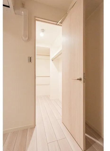 Comforia Liv Bunkyo Gokokuji - Interior - ["Flooring", "Wood", "Floor"]