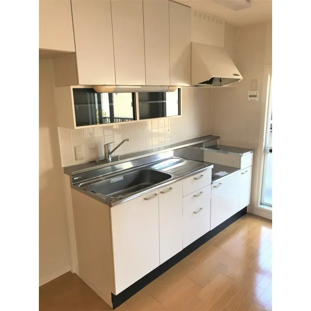 Ichigaya Kagacho Apartment Building D - Interior - ["Property", "Countertop", "Room"]