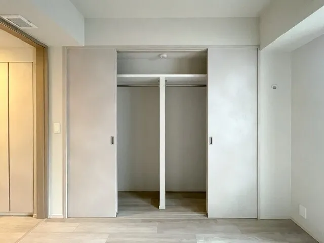 Royal Parks Ariake - Interior - ["Flooring", "Wood", "Floor"]