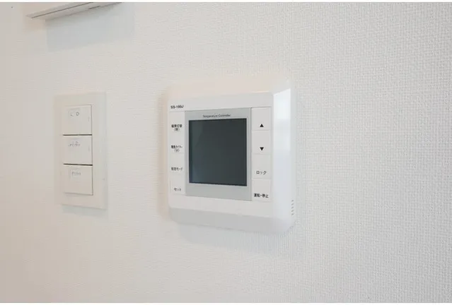 Comforia Liv Toyosu Canal - Interior - ["Electronics", "Display device", "Thermostat"]