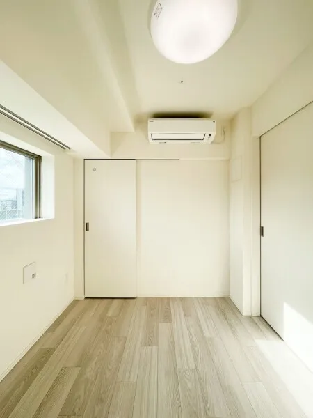 Brillia Ist Asakusa - Interior - ["Flooring", "Wall", "Floor"]