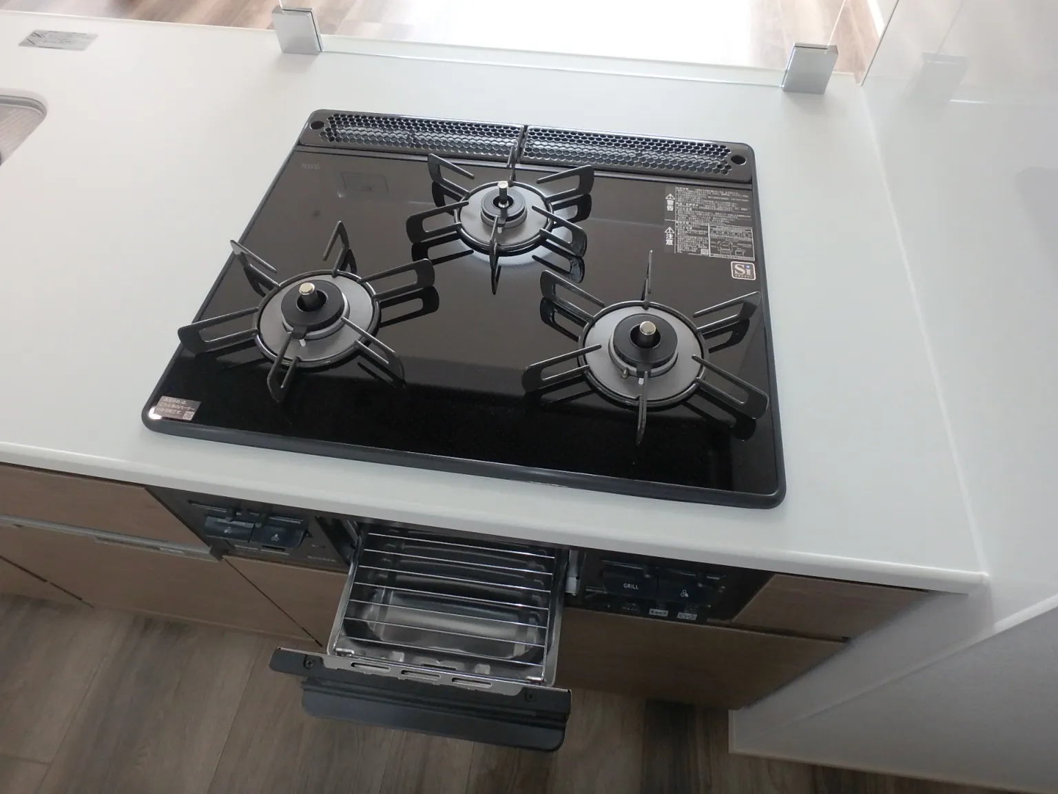 Orchid Residence Ueno - Interior - ["Kitchen Appliance", "Kitchen stove", "Major appliance"]
