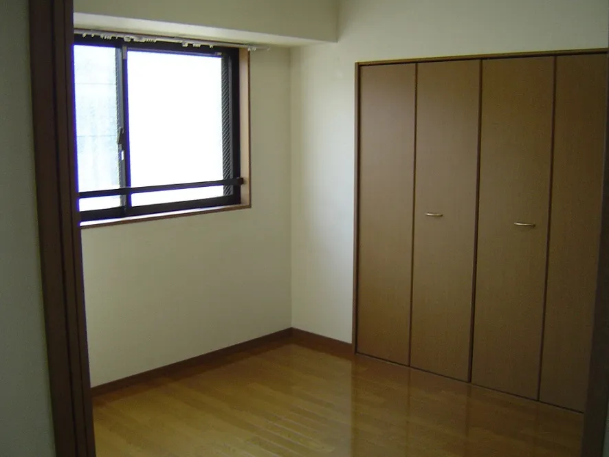 Laclas Tawaramachi - Interior - ["Window", "Fixture", "Wood"]
