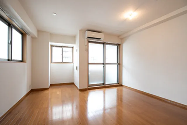Grand Jade - Interior - ["Flooring", "Floor", "Ceiling"]
