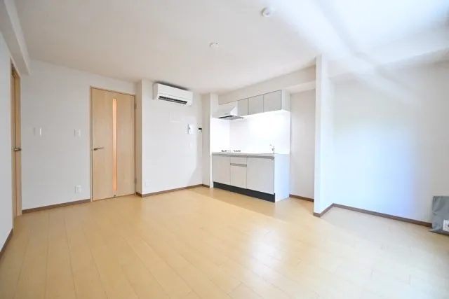 CENTRAL GARDEN RESIDENCE TOKYO - Interior - ["Floor", "Flooring", "Apartment"]