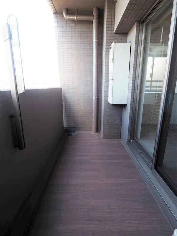 Residia Ikebukuro - Interior - ["Flooring", "Floor", "Grey"]