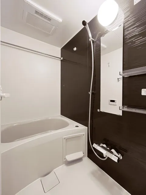 Well Square Hatsudai - Interior - ["Plumbing fixture", "Bathroom", "Flooring"]