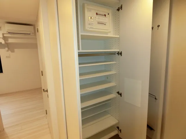 Prime Garden Nishiazabu - Interior - ["Fixture", "Wood", "Building"]