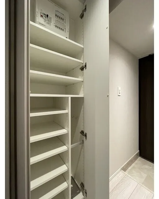 Season Flats Omorinishi - Interior - ["Wood", "Flooring", "Interior design"]