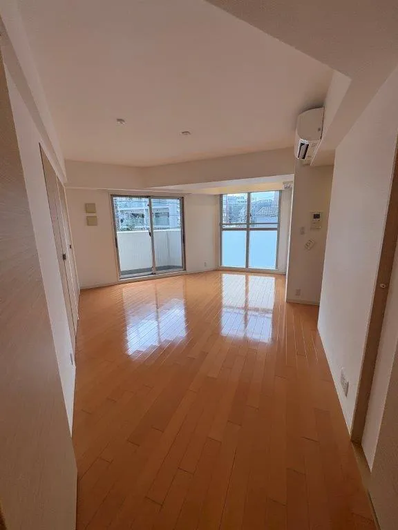 Residential Meguro - Interior - ["Flooring", "Wood", "Floor"]