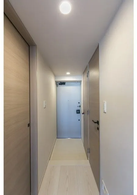 Demes Kiba - Interior - ["Door", "Building", "Fixture"]
