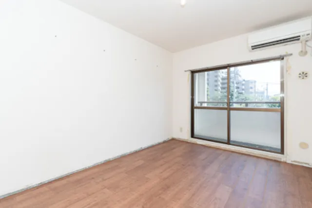 Dwell Riverside Ojima - Interior - ["Flooring", "Floor", "Wood flooring"]