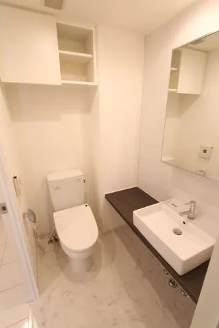 Prime Urban Meguro Ohashi Hills - Interior - ["Flooring", "Floor", "Plumbing fixture"]