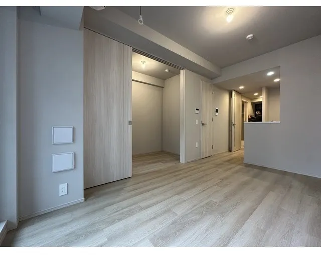 Wellis Urban Sumiyoshi West - Interior - ["Flooring", "Floor", "Wood"]