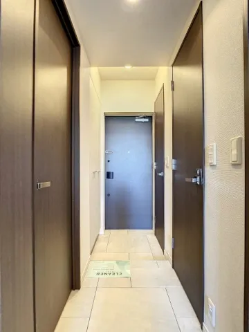 Qualia Jinnan Flats - Interior - ["Flooring", "Floor", "Door"]