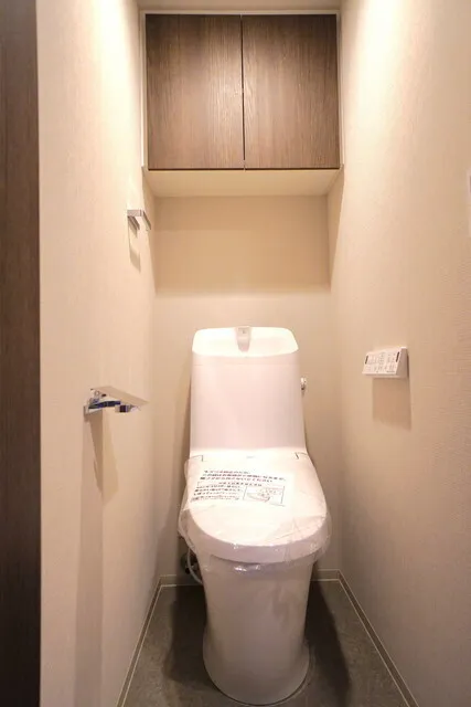 Brillia Ist Ueno Inaricho - Interior - ["Flooring", "Floor", "Plumbing fixture"]