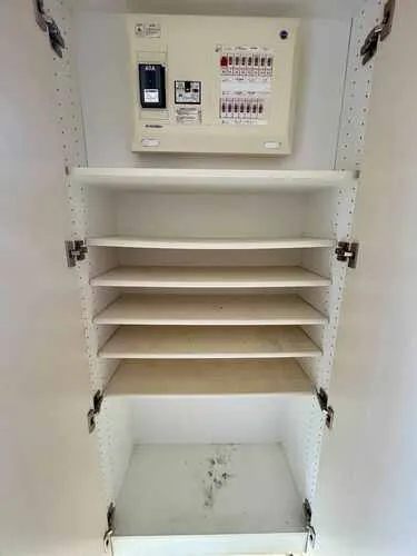 Kameido Residence - Interior - ["Machine", "Shelving", "Shelf"]