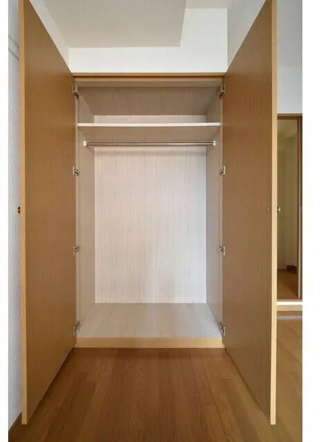 Welt Waterfront - Interior - ["Wall", "Wood", "Flooring"]