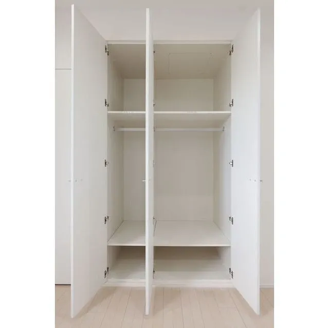 FULL HOUSE MONZENNAKACHO - Interior - ["Shelf", "Shelving", "Rectangle"]
