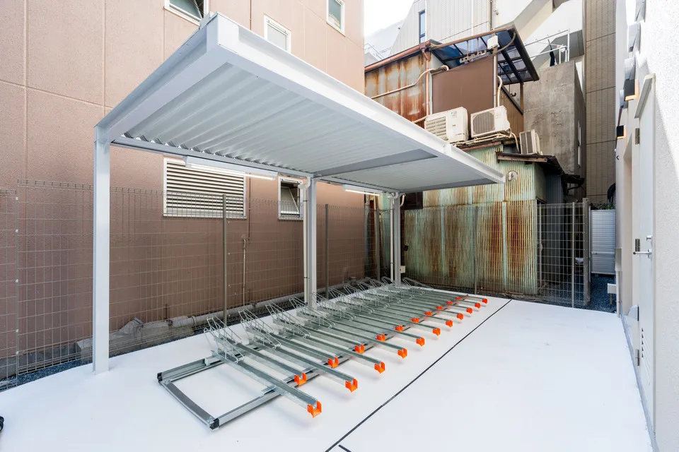 Hmlet Shiba Park - Other - ["Composite material", "Metal", "Ceiling"]