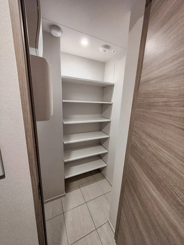 Latiera Akihabara - Interior - ["Wood", "Flooring", "Floor"]