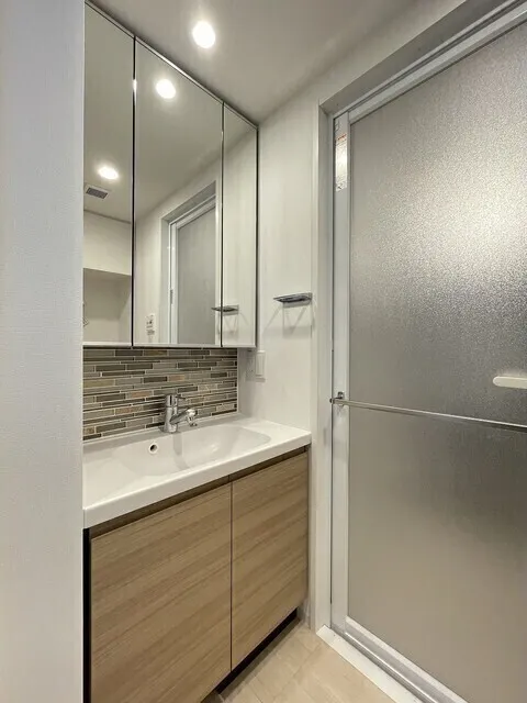 Stylio Kamata West - Interior - ["Flooring", "Interior design", "Floor"]